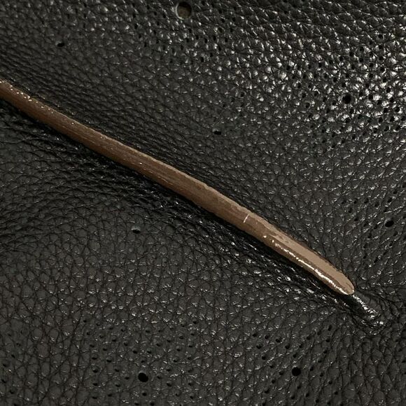 Louis Vuitton Handbag Mahina Selene PM M94035 Noir Black Leather - Picture 15 of 15